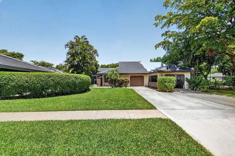 5155 Pine Drive Boynton Beach FL 33437