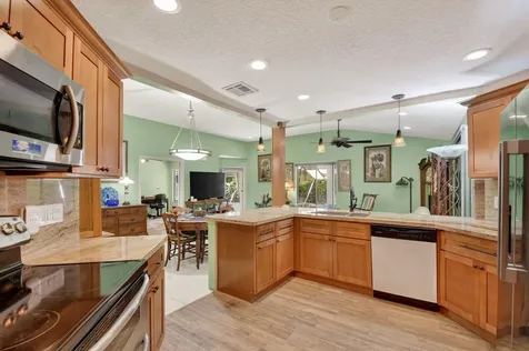 5155 Pine Drive Boynton Beach FL 33437