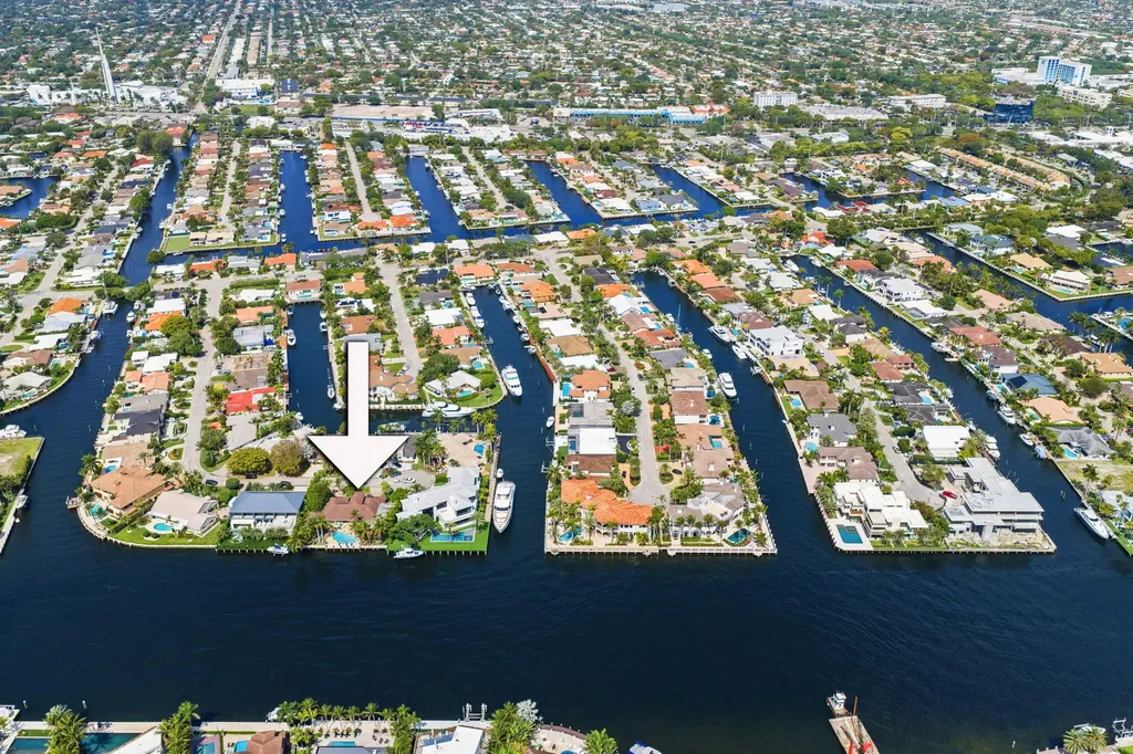 3260 NE 56th Court Fort Lauderdale FL 33308
