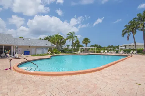 356 Grove Isle Circle Vero Beach FL 32962