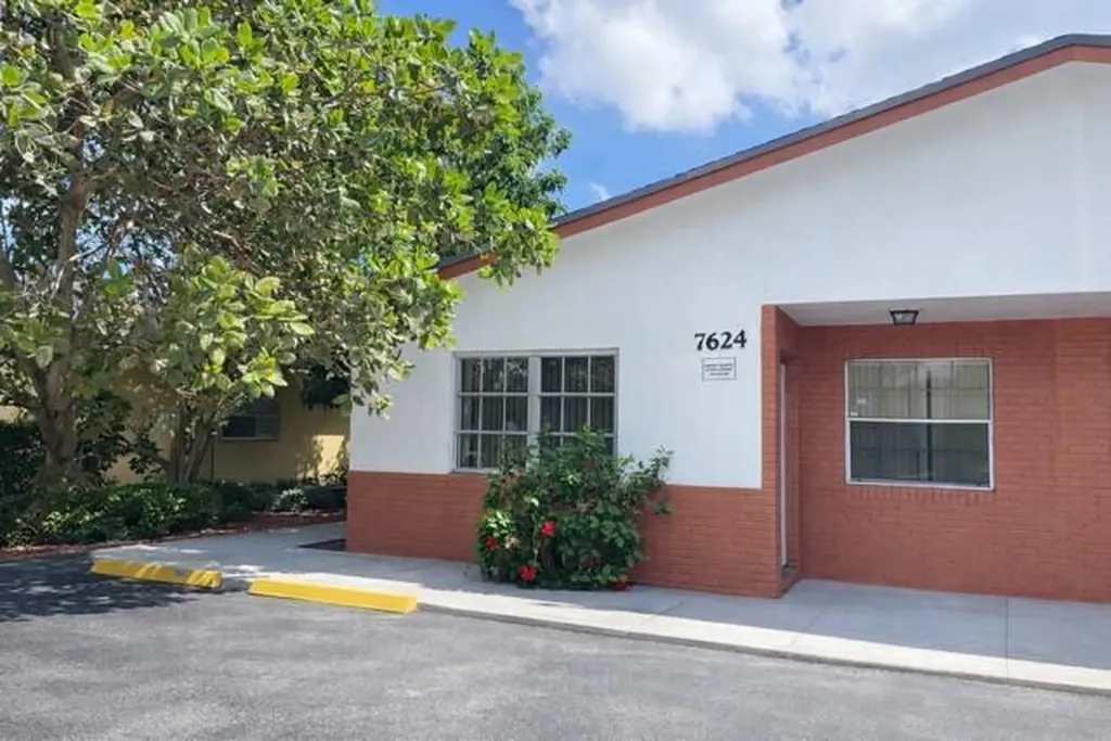 7624 SW 10th Street North Lauderdale FL 33068