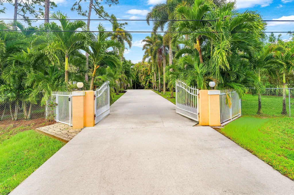12328 85th Road N West Palm Beach FL 33412