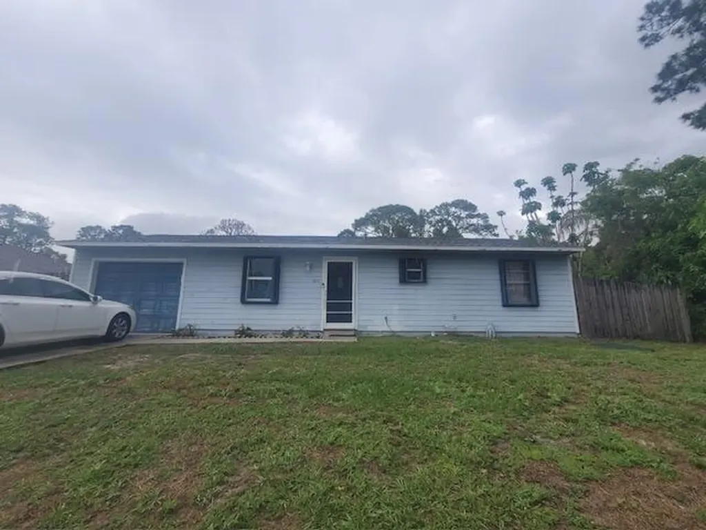 133 SW Essex Drive Port St Lucie FL 34984