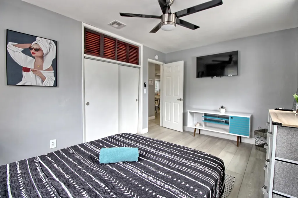 1324 N 24th Avenue Hollywood FL 33020