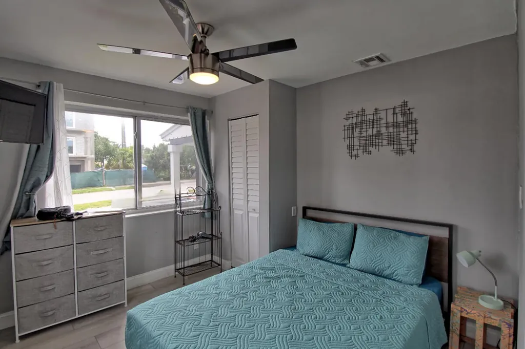 1324 N 24th Avenue Hollywood FL 33020