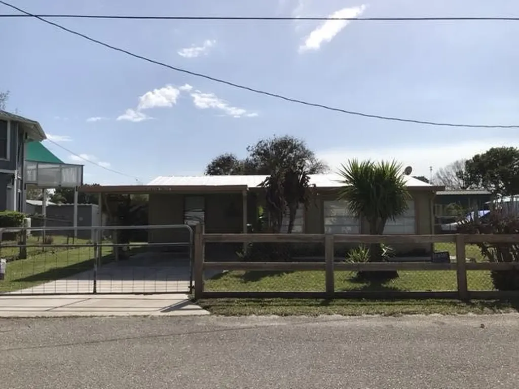 1038 8th Street Okeechobee FL 34974
