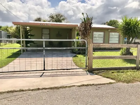1038 8TH Street Okeechobee FL 34974