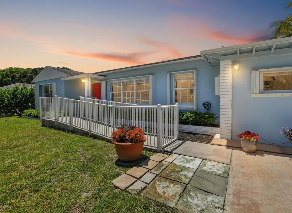 277 NW 3rd Court Boca Raton FL 33432