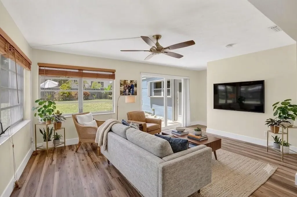 277 NW 3rd Court Boca Raton FL 33432