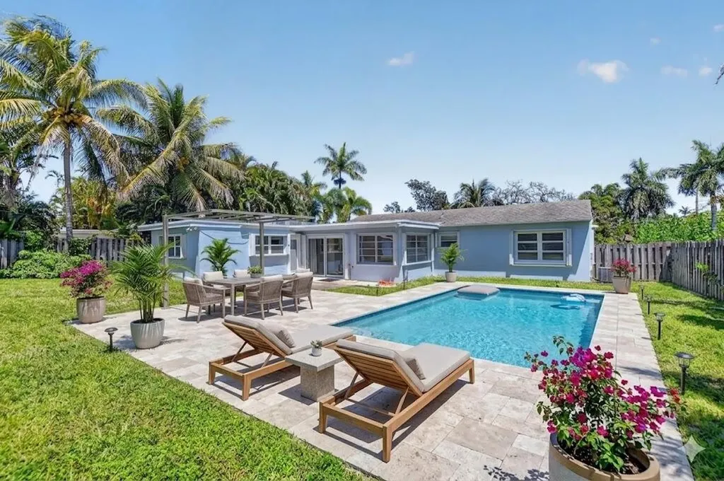 277 NW 3rd Court Boca Raton FL 33432