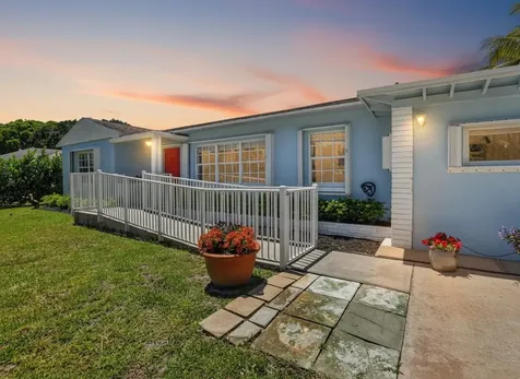 277 NW 3rd Court Boca Raton FL 33432