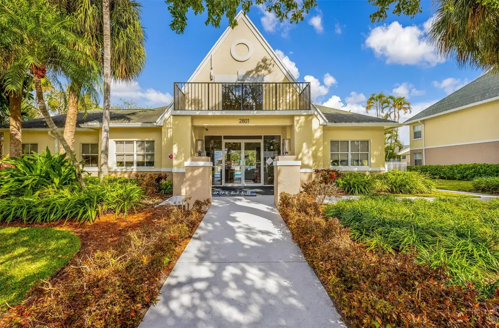 2809 N Course Drive Pompano Beach FL 33069