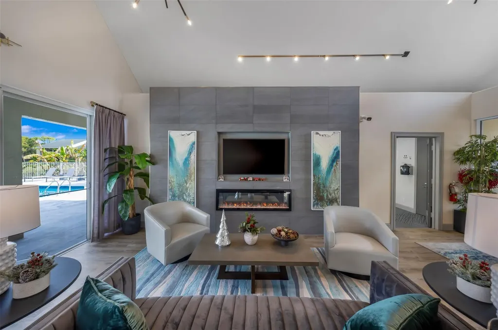 2809 N Course Drive Pompano Beach FL 33069