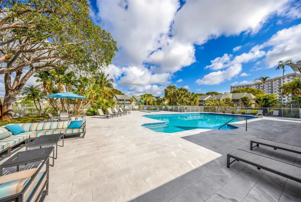 2809 N Course Drive Pompano Beach FL 33069