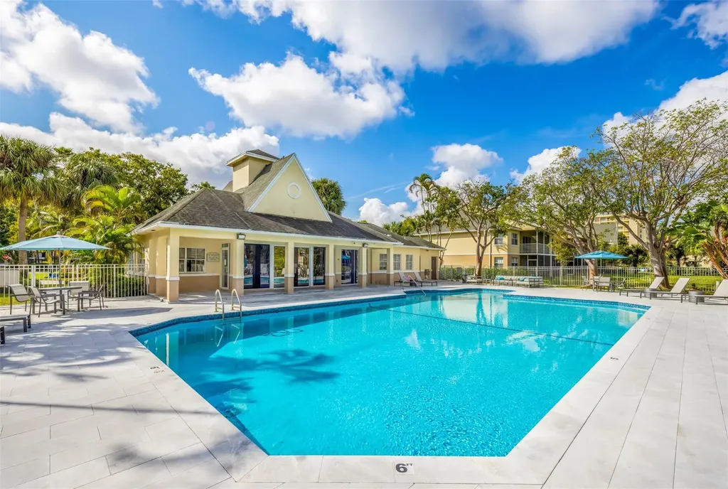 2809 N Course Drive Pompano Beach FL 33069