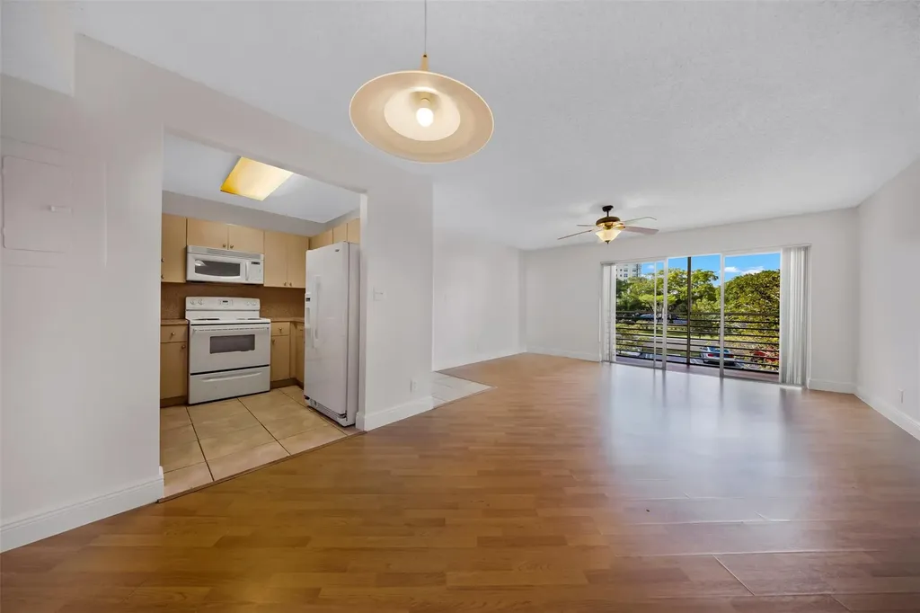 2809 N Course Drive Pompano Beach FL 33069
