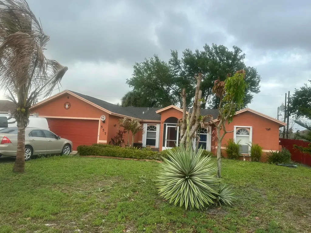 557 SW Baoy Avenue Port St Lucie FL 34953