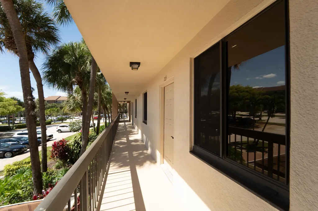 2501 Marina Isle Way Jupiter FL 33477
