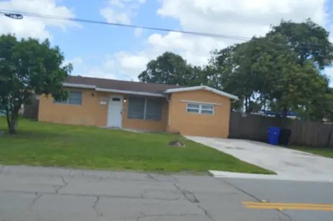896 SW 64th Terrace North Lauderdale FL 33068