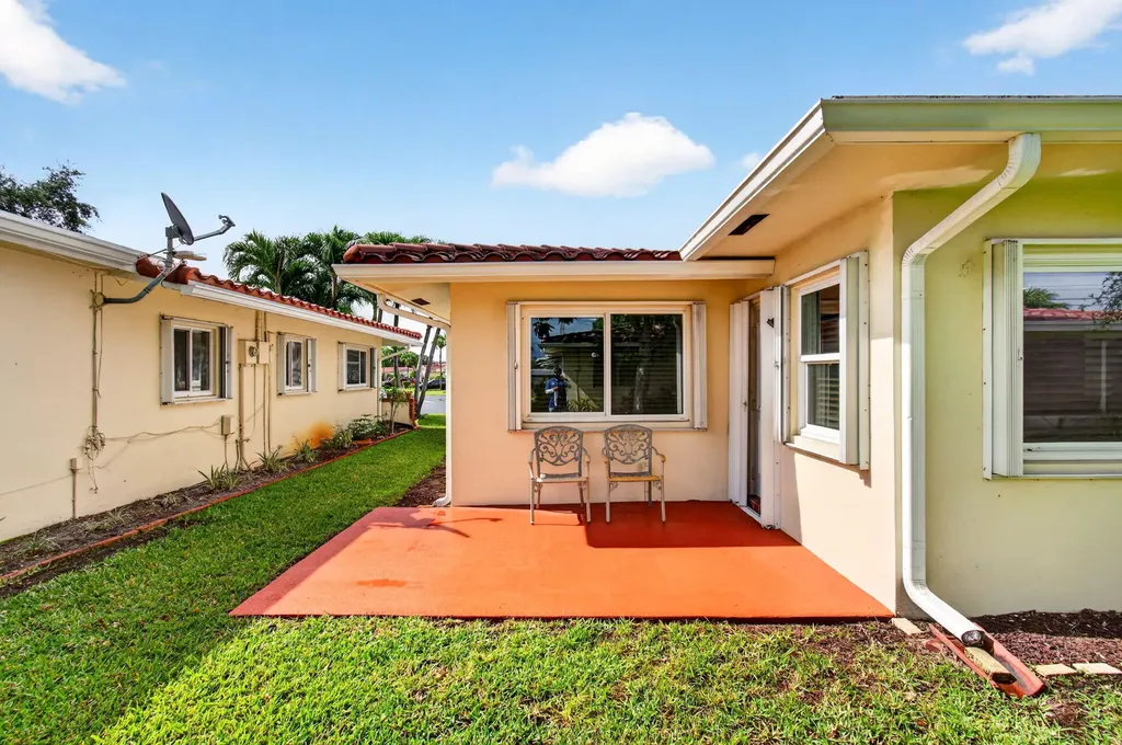 1255 NW 44th Street Deerfield Beach FL 33064