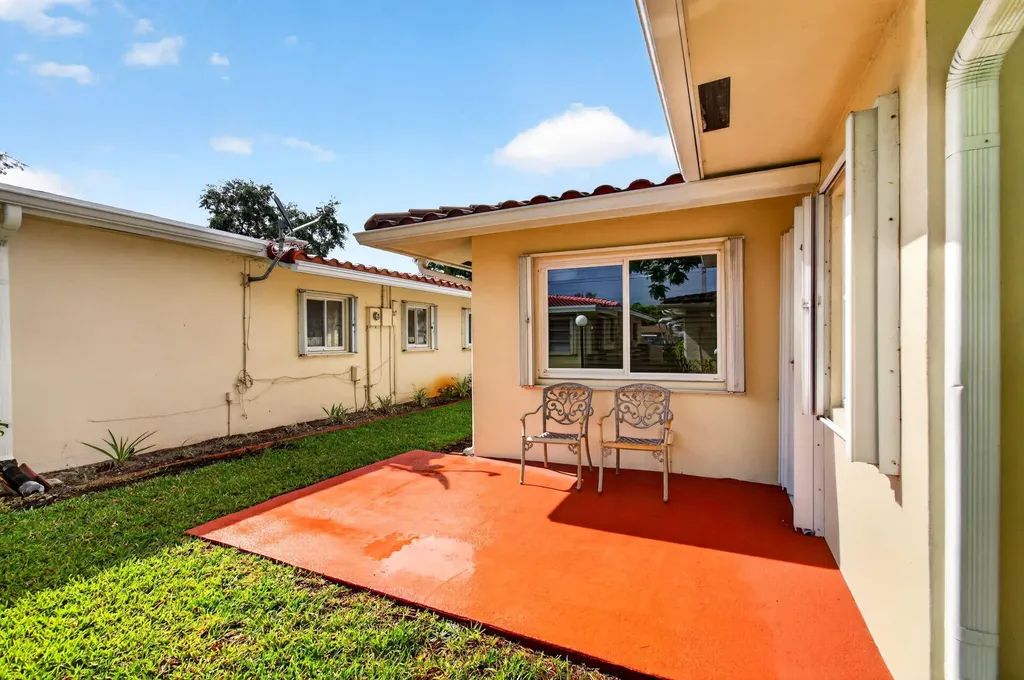 1255 NW 44th Street Deerfield Beach FL 33064