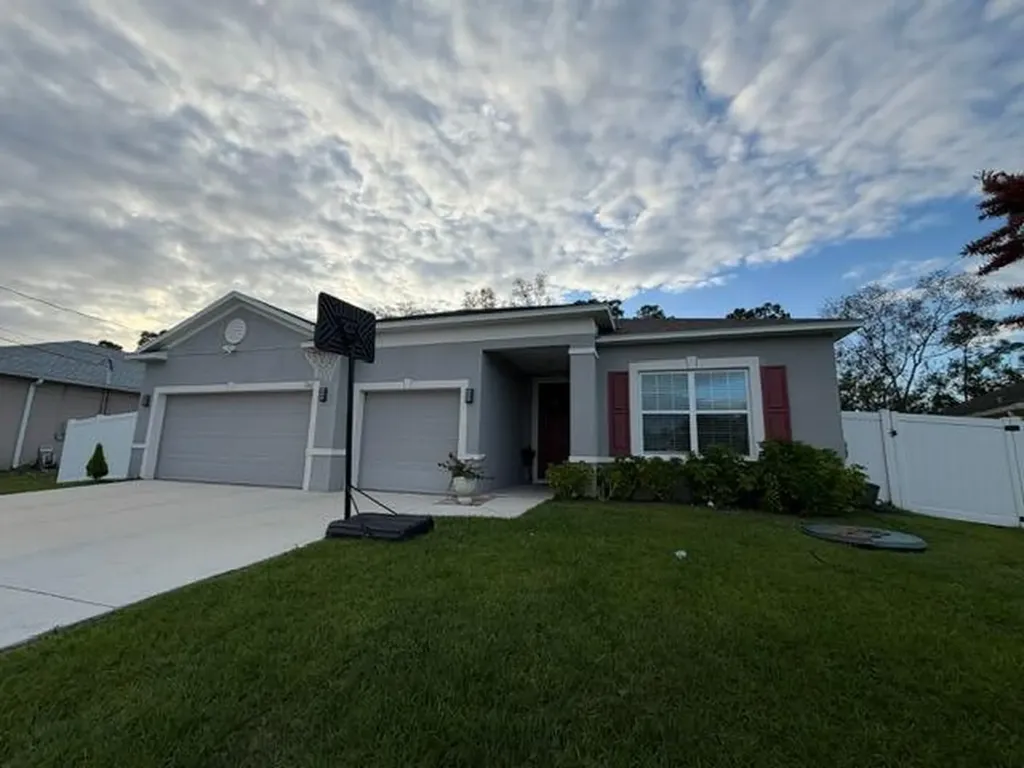 5262 NW Rugby Drive Port St Lucie FL 34983