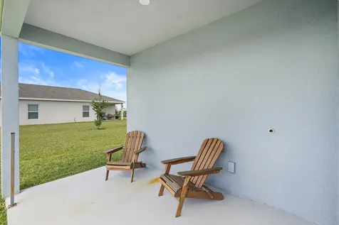 521 Cherimoya Street Fort Pierce FL 34981
