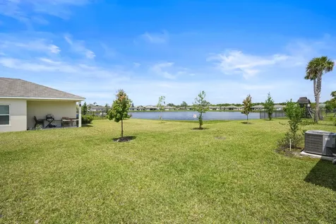 521 Cherimoya Street Fort Pierce FL 34981