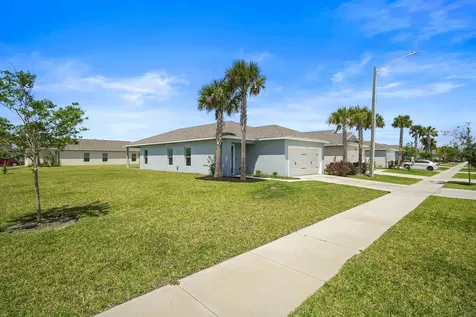 521 Cherimoya Street Fort Pierce FL 34981