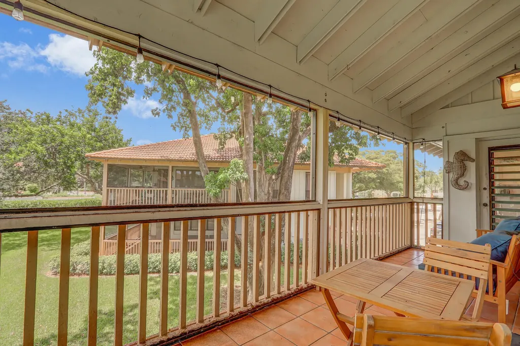 632 Brackenwood Cove Palm Beach Gardens FL 33418
