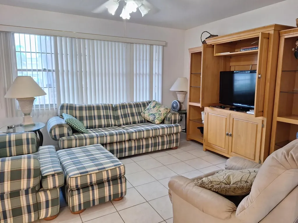 1010 Wolverton E Boca Raton FL 33434