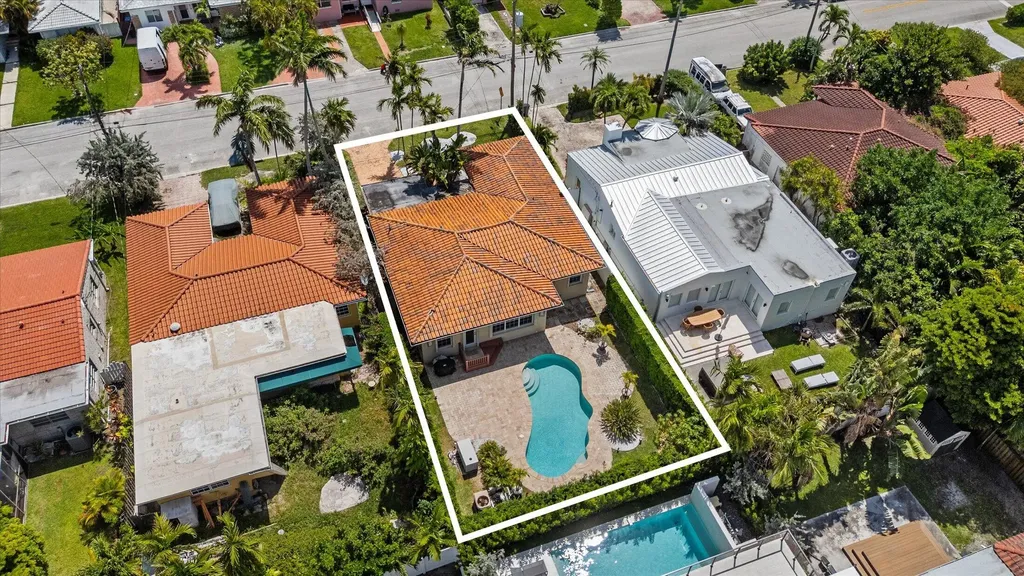 8934 Emerson Avenue Surfside FL 33154