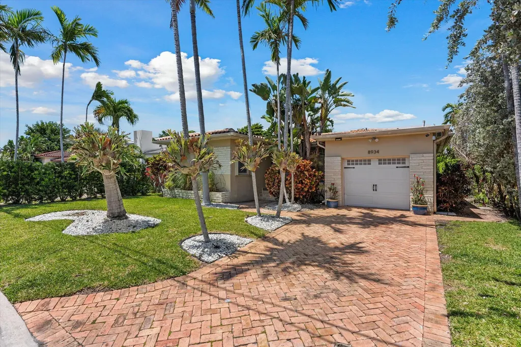 8934 Emerson Avenue Surfside FL 33154