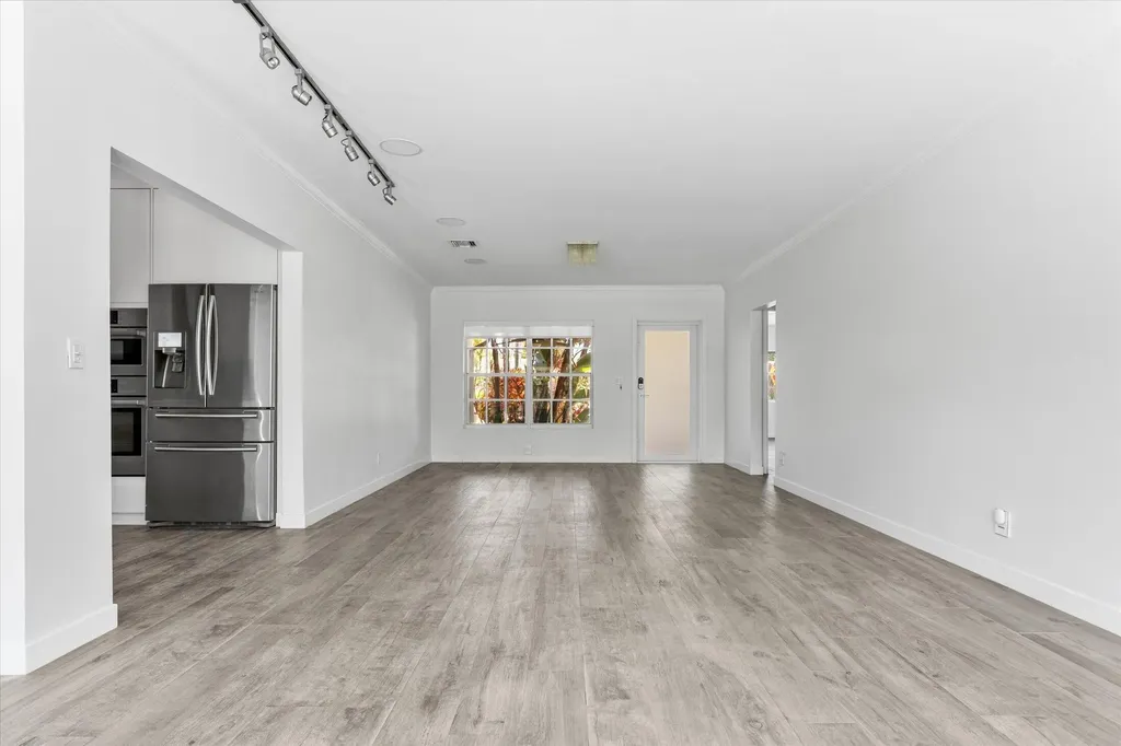 8934 Emerson Avenue Surfside FL 33154