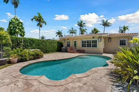 8934 Emerson Avenue Surfside FL 33154