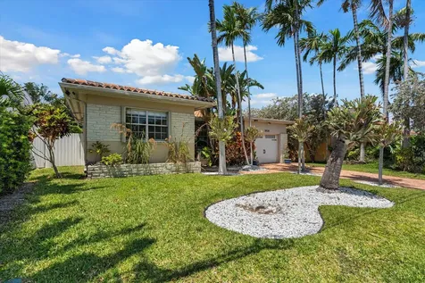 8934 Emerson Avenue Surfside FL 33154