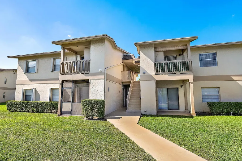 1790 Abbey Road West Palm Beach FL 33415