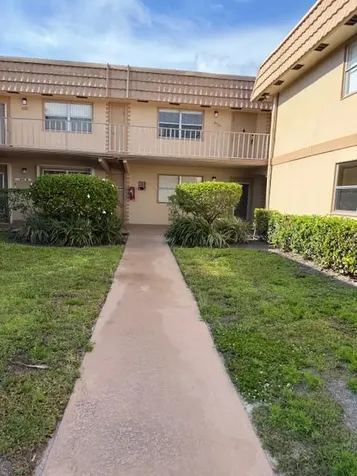 670 N Brittany N Delray Beach FL 33446