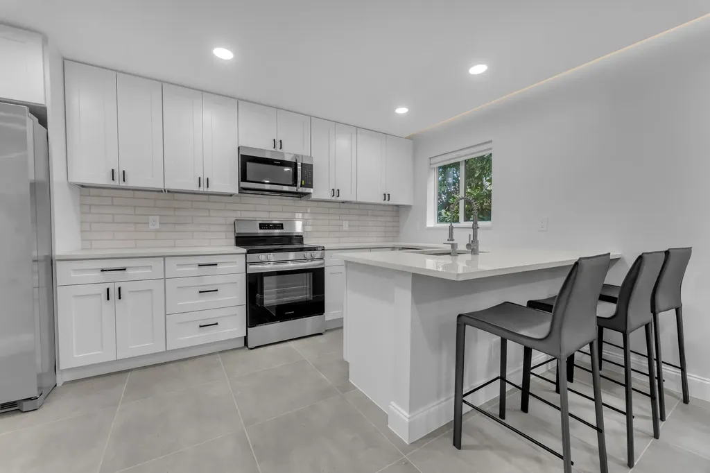 381 SE 15th Avenue Deerfield Beach FL 33441