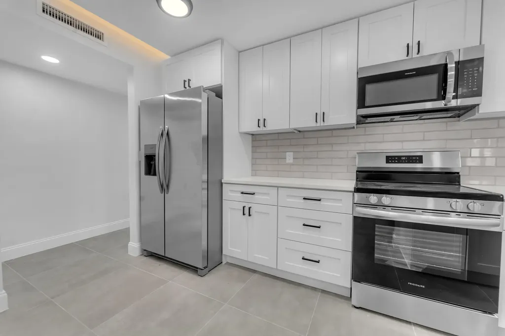 381 SE 15th Avenue Deerfield Beach FL 33441