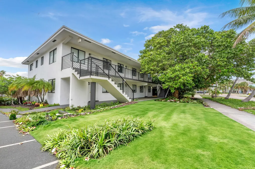 381 SE 15th Avenue Deerfield Beach FL 33441