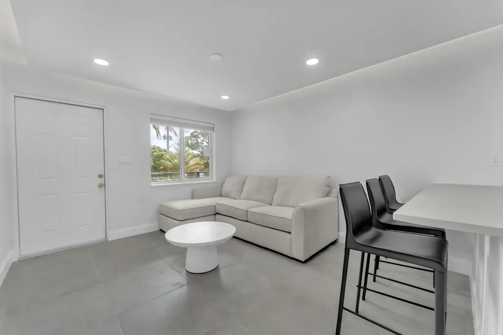 381 SE 15th Avenue Deerfield Beach FL 33441
