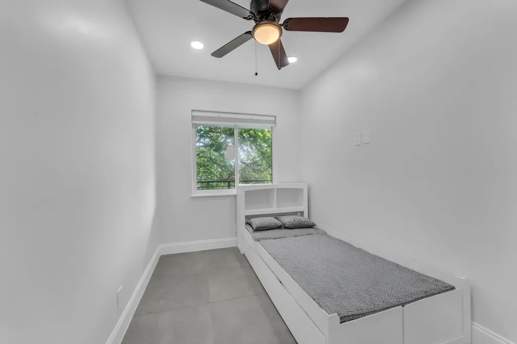 381 SE 15th Avenue Deerfield Beach FL 33441