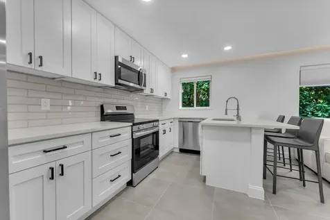 381 SE 15th Avenue Deerfield Beach FL 33441