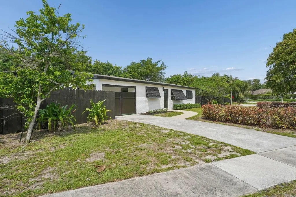 1527 Live Oak Drive West Palm Beach FL 33415
