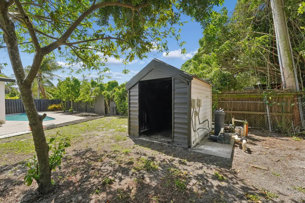 1527 Live Oak Drive West Palm Beach FL 33415