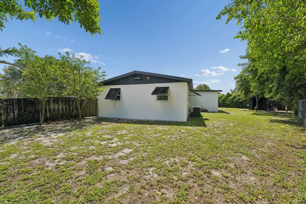 1527 Live Oak Drive West Palm Beach FL 33415