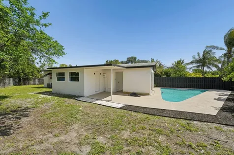 1527 Live Oak Drive West Palm Beach FL 33415