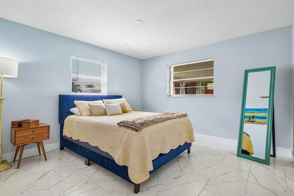 517 SW 18th Street Boynton Beach FL 33426