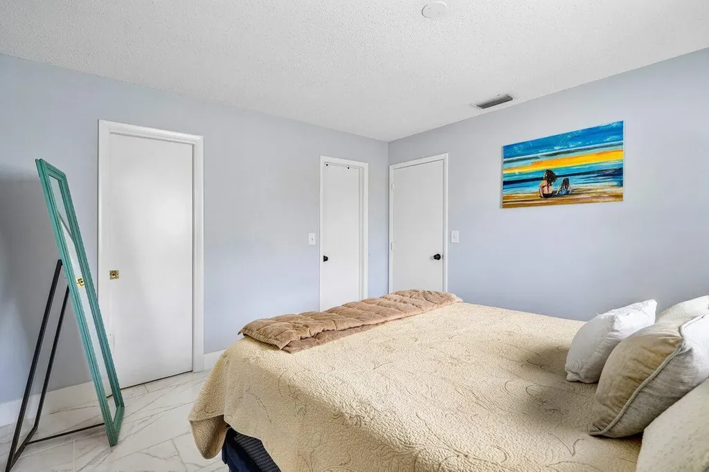 517 SW 18th Street Boynton Beach FL 33426